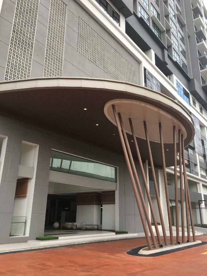 Ioi Conezion Iman'S Home With Pool View Unit Putrajaya Esterno foto