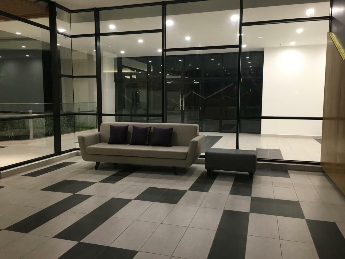Ioi Conezion Iman'S Home With Pool View Unit Putrajaya Esterno foto