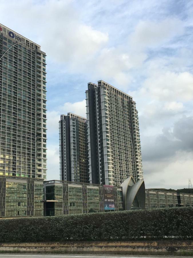 Ioi Conezion Iman'S Home With Pool View Unit Putrajaya Esterno foto